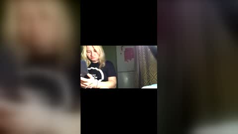 Snapshot of amely12 chatting on 04-20-26, 03:37 amely12 online show from 04-20-26, 03:37
