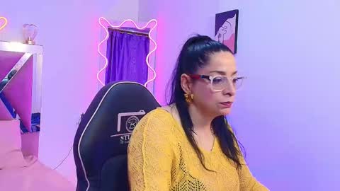 AMELY online show from 10-15-25, 11:54