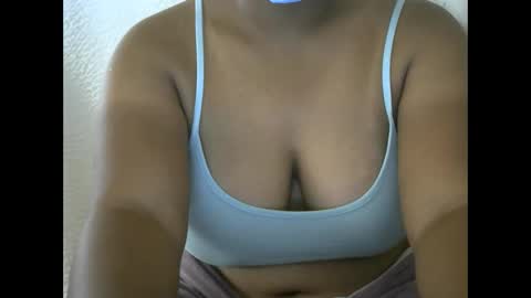 amichouu online show from 11-28-25, 08:39