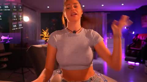 Snapshot of amidachris chatting on 01-08-26, 08:33 Amida online show from 01-08-26, 08:33