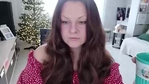 Mila online show from 01-19-26, 03:10