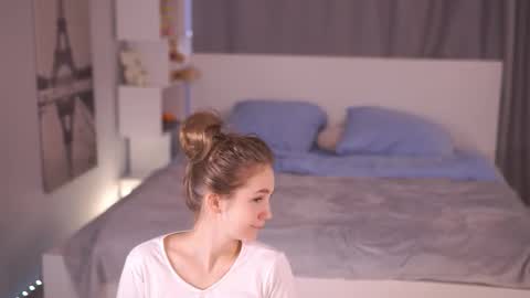 Emily online show from 11-23-25, 09:09