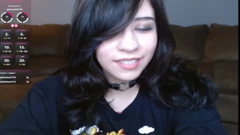 Snapshot of amilustxx chatting on 06-17-26, 07:15 amilust online show from 06-17-26, 07:15