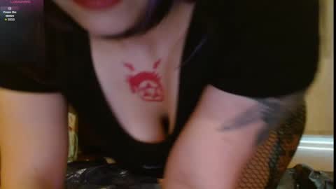 Snapshot of amilustxx chatting on 07-28-26, 03:21 amilust online show from 07-28-26, 03:21