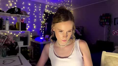 Amily online show from 03-08-26, 01:59