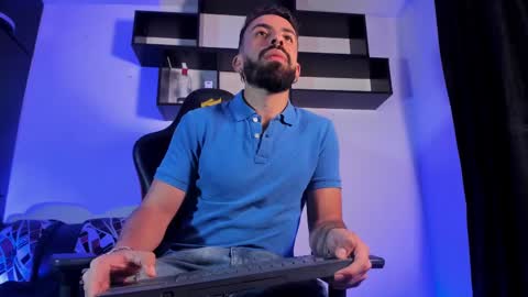 Snapshot of amir_salah chatting on 03-11-25, 11:12 Amir online show from 03-11-25, 11:12