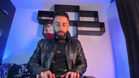 Snapshot of amir_salah chatting on 03-12-25, 10:59 Amir online show from 03-12-25, 10:59