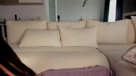 Snapshot of amiraaluxe chatting on 05-06-26, 12:10 Amira online show from 05-06-26, 12:10