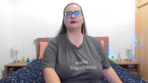 Amira Vyxen online show from 01-18-26, 09:07