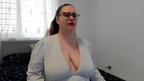 Amira Vyxen online show from 03-26-26, 06:41