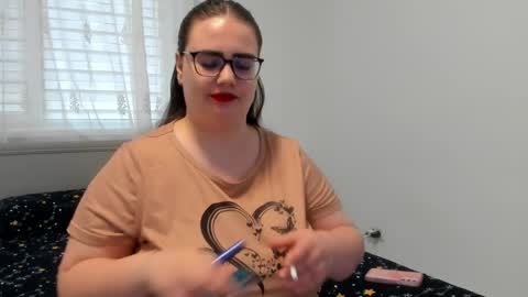 Amira Vyxen online show from 03-31-26, 05:08