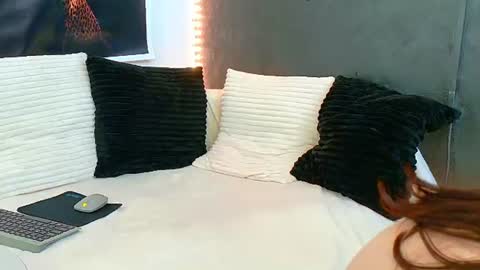Amira online show from 06-25-26, 05:12