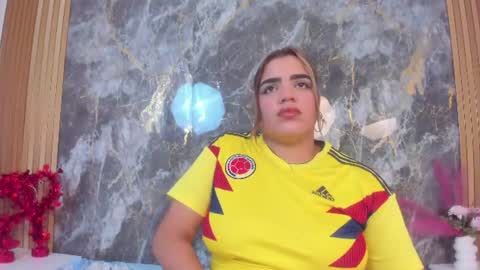Snapshot of ammy_honey chatting on 06-17-26, 10:32 Ammy Honey online show from 06-17-26, 10:32