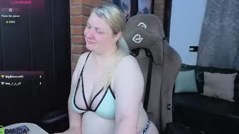 Snapshot of ammy_soon chatting on 07-11-26, 02:03 Ammy Soon online show from 07-11-26, 02:03