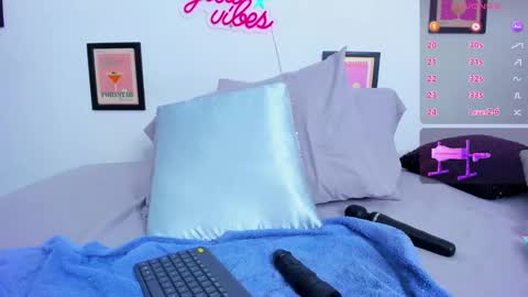 Lu online show from 12-07-24, 03:52