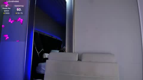 Snapshot of ammyjoness_ chatting on 03-01-26, 07:27 Ammy Jones online show from 03-01-26, 07:27