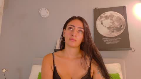 A M M Y  online show from 04-01-26, 11:22