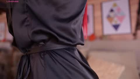 Ammy Scott  online show from 10-26-25, 10:25