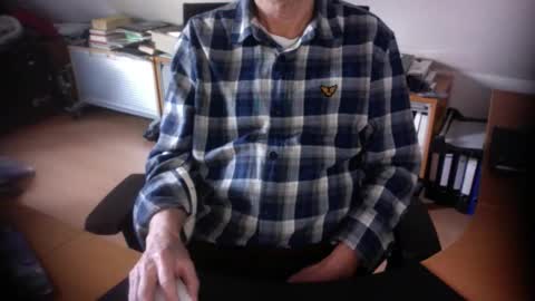 Amor2200 online show from 11-24-25, 08:25