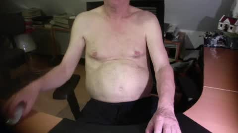 Snapshot of amor2200 chatting on 06-27-26, 12:48 Amor2200 online show from 06-27-26, 12:48