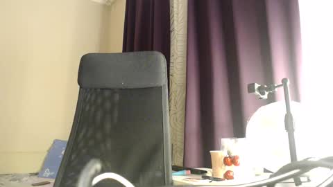 miss unforgettable online show from 12-30-24, 06:05