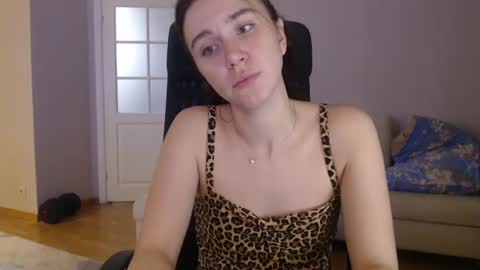 miss unforgettable online show from 02-18-25, 04:16