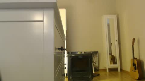 miss unforgettable online show from 03-03-25, 02:47