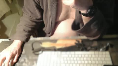 amslave4f online show from 02-10-26, 09:30