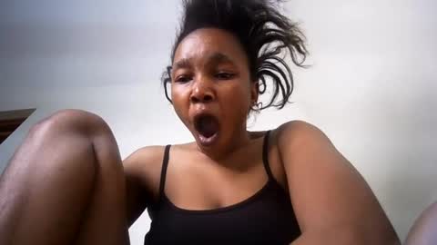 Snapshot of amunetlover chatting on 06-14-26, 09:22 shantel online show from 06-14-26, 09:22