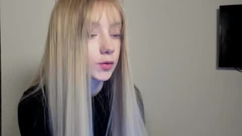 amy1_1 online show from 10-11-25, 07:34