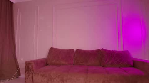 Amy Akime online show from 03-09-26, 01:15