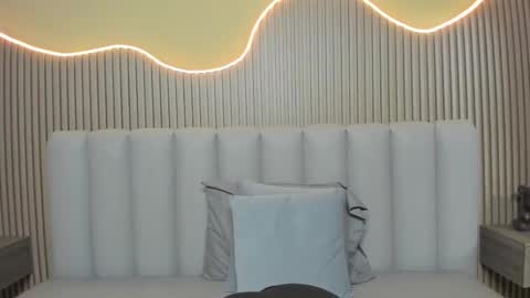 Amy Estrellita online show from 04-25-26, 11:57