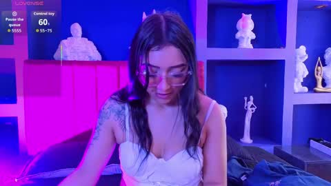 Amy online show from 04-24-26, 01:57