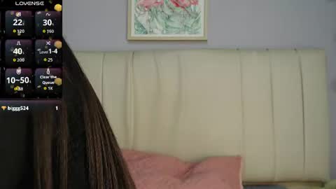Snapshot of amy_le chatting on 07-23-26, 01:53 Amy online show from 07-23-26, 01:53
