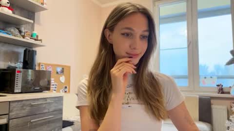 Snapshot of amy_meoww chatting on 12-23-25, 10:57 amy_meoww online show from 12-23-25, 10:57