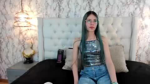 Snapshot of amy_michiru chatting on 10-22-25, 06:51 amy_michiru online show from 10-22-25, 06:51