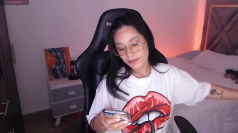 Mia Cristancho online show from 06-04-26, 08:26