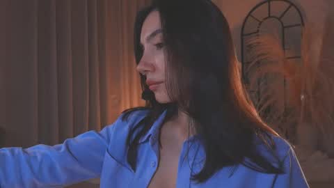 Amy Armstrong online show from 10-01-25, 01:00