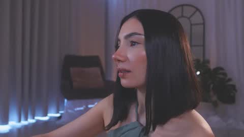 Amy Armstrong online show from 11-10-25, 08:41