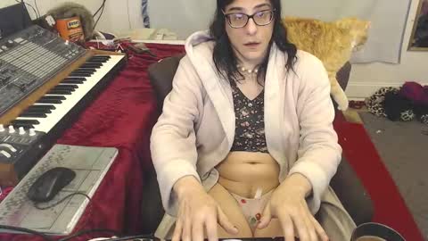 Trashely Gimpson online show from 01-19-26, 09:02