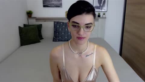 Snapshot of amylexy chatting on 12-07-24, 08:00 Hi there guys  My pleasure in your hands  pvt is open online show from 12-07-24, 08:00