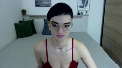 Snapshot of amylexy chatting on 12-20-24, 08:28 Hi there guys  My pleasure in your hands  pvt is open online show from 12-20-24, 08:28