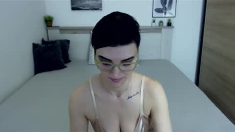 Snapshot of amylexy chatting on 01-14-25, 11:31 Hi there guys  My pleasure in your hands  pvt is open online show from 01-14-25, 11:31