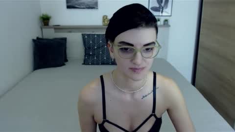 Snapshot of amylexy chatting on 01-31-25, 05:32 Hi there guys  My pleasure in your hands  pvt is open online show from 01-31-25, 05:32