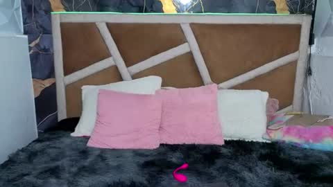 Snapshot of amymersh chatting on 06-27-26, 12:04 Amymersh online show from 06-27-26, 12:04