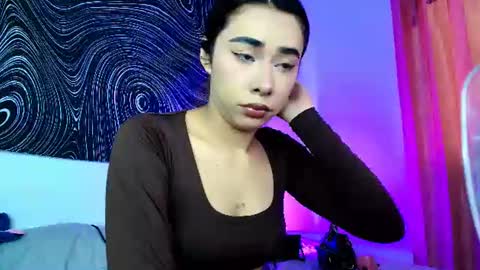 Snapshot of amyolimpo chatting on 07-07-26, 08:46 Amy ... Nice to meet u thumb up me please its important online show from 07-07-26, 08:46