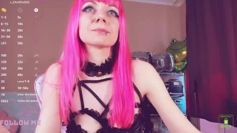 Snapshot of amyrose69 chatting on 04-24-26, 10:18 Amy Rose online show from 04-24-26, 10:18