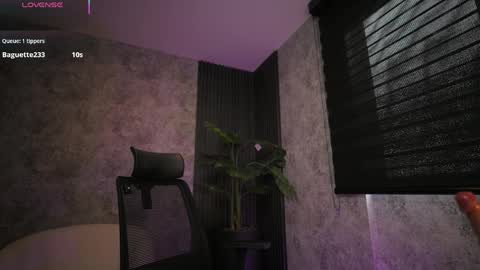 AMY WALKER online show from 04-01-26, 01:41