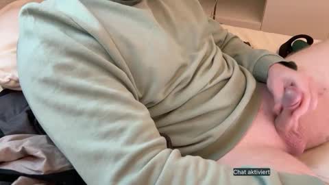 Snapshot of an0nym0us_usr chatting on 10-21-25, 04:08 an0nym0us_usr online show from 10-21-25, 04:08