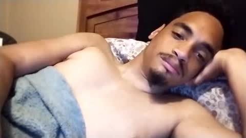 Snapshot of an377432 chatting on 11-01-25, 01:40 an377432 online show from 11-01-25, 01:40